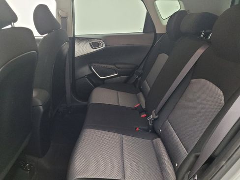 Used 2025 Kia Soul S FWD image 18