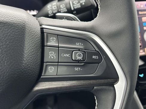 New 2026 Jeep Grand Cherokee Limited w/ Limited Altitude Package AWD/4WD image 21