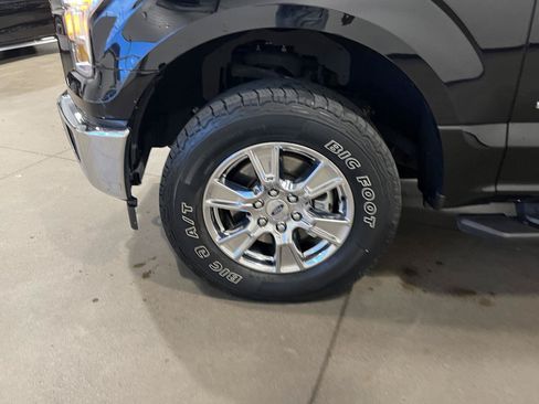 Used 2017 Ford F150 XLT w/ Equipment Group 302A Luxury AWD/4WD image 41