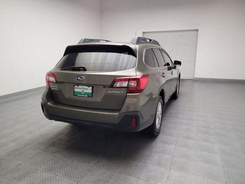 Used 2018 Subaru Outback 2.5i AWD/4WD image 7