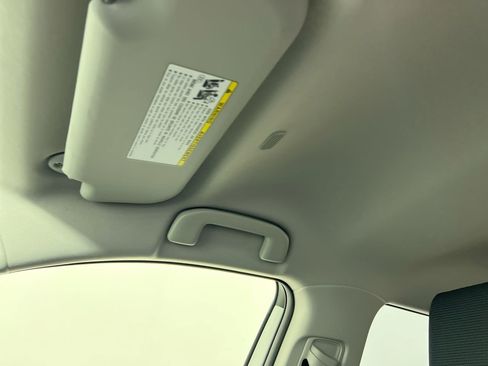 Used 2023 Toyota RAV4 LE AWD/4WD image 19