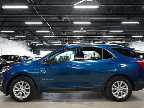 Used 2020 Chevrolet Equinox LT FWD image 2