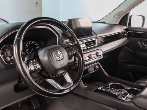 Used 2023 Honda Pilot Touring image 23