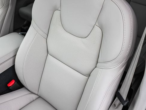 New 2026 Volvo XC90 T8 Ultra w/ Protection Package Premier AWD/4WD image 28