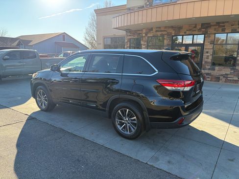Used 2019 Toyota Highlander XLE image 27