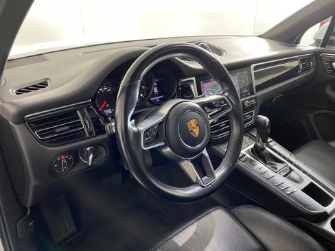 Used 2020 Porsche Macan image 4