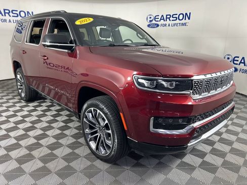 Used 2023 Jeep Grand Wagoneer Series III image 3