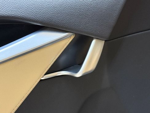 Used 2014 Tesla Model S P85 image 22