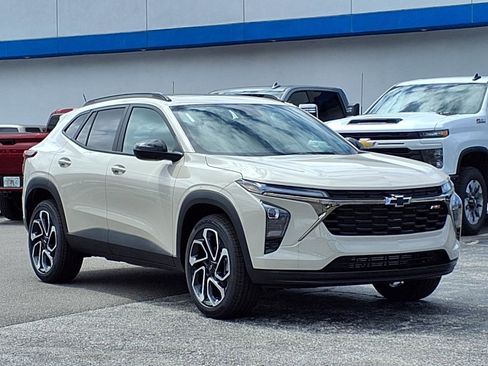 New 2026 Chevrolet Trax RS w/ Sunroof Package image 1