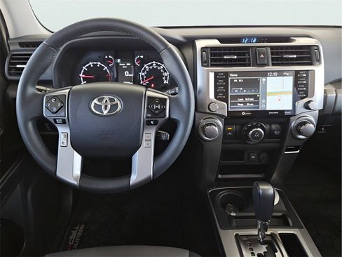 Used 2022 Toyota 4Runner SR5 Premium w/ Moonroof Package image 19