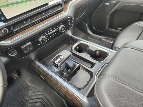 Used 2025 Chevrolet Silverado 1500 RST AWD/4WD image 18