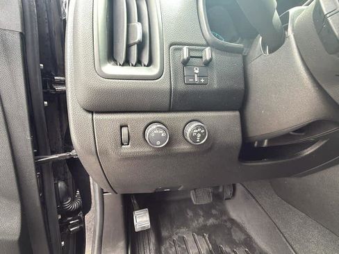 Used 2022 Chevrolet Colorado ZR2 AWD/4WD image 23
