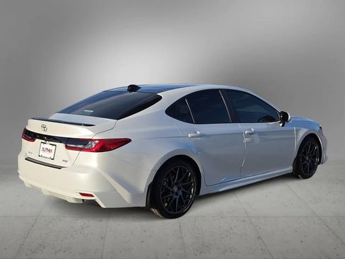 Used 2025 Toyota Camry XSE w/ Premium Plus Package image 8