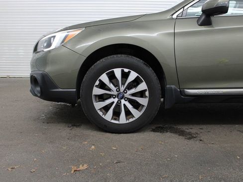 Used 2017 Subaru Outback 3.6R Touring w/ Popular Package #5A image 5