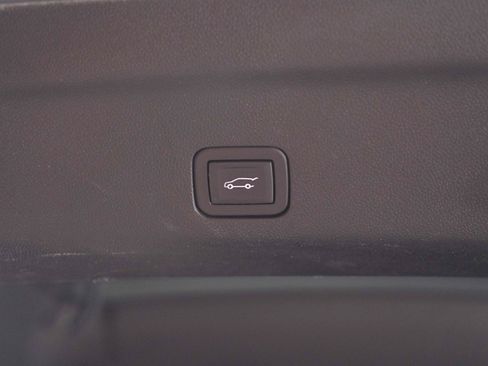 Used 2023 Chevrolet Suburban RST w/ Luxury Package AWD/4WD image 18