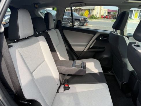 Used 2017 Toyota RAV4 XLE w/ Plus Extra Value Package AWD/4WD image 12