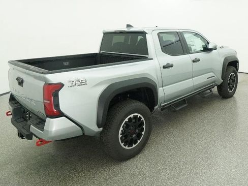 New 2025 Toyota Tacoma TRD Off-Road image 9