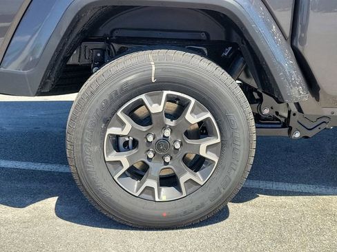 New 2026 Jeep Gladiator Sport AWD/4WD image 6