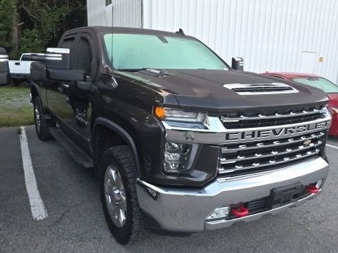 Used 2020 Chevrolet Silverado 2500 LTZ AWD/4WD image 3