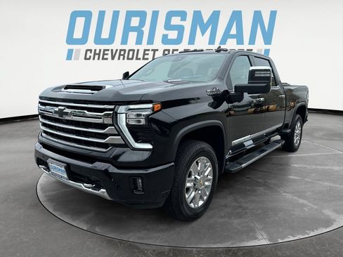 Used 2024 Chevrolet Silverado 2500 High Country AWD/4WD image 2