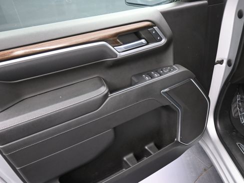 Used 2022 Chevrolet Silverado 1500 RST image 13