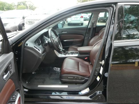Used 2016 Acura TLX FWD image 14