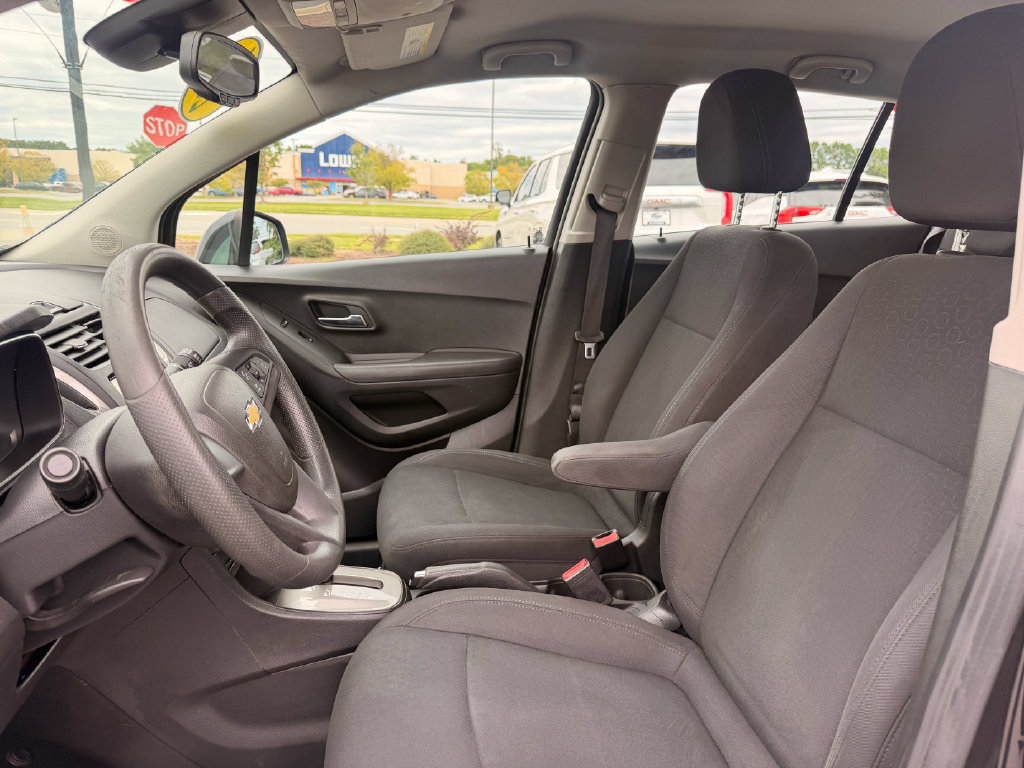 Used 2016 Chevrolet Trax LS AWD/4WD image 15
