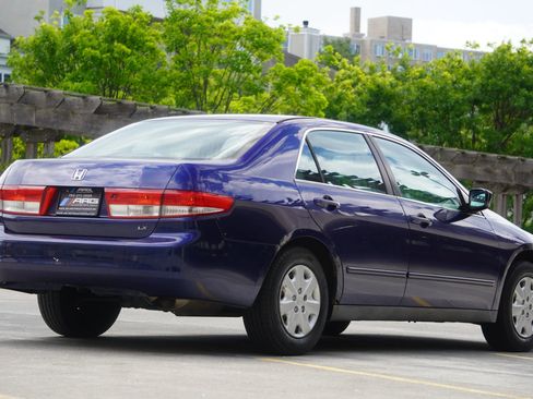 Used 2004 Honda Accord LX image 14