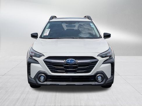 Used 2024 Subaru Outback Premium AWD/4WD image 2