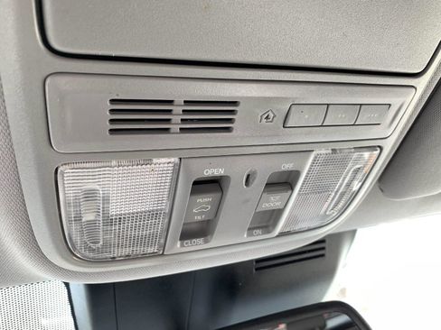 Used 2022 Honda CR-V Touring image 36