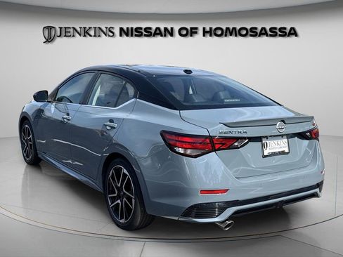 Certified 2025 Nissan Sentra SR w/ SR Premium Package image 10