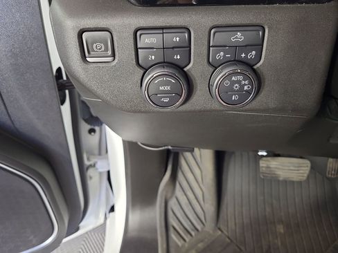 Used 2023 Chevrolet Silverado 1500 RST image 15