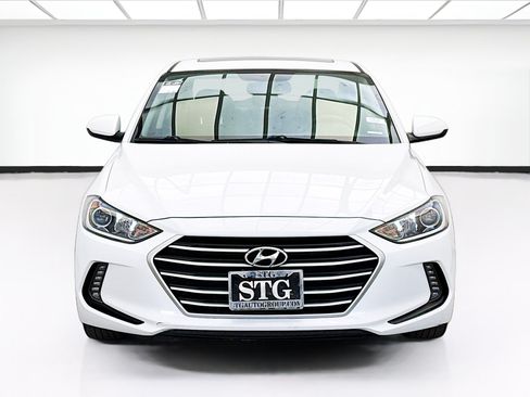 Used 2018 Hyundai Elantra Value Edition FWD image 2