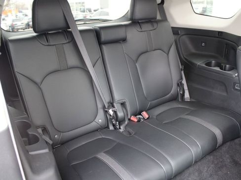 Used 2023 Honda Pilot EX-L image 25
