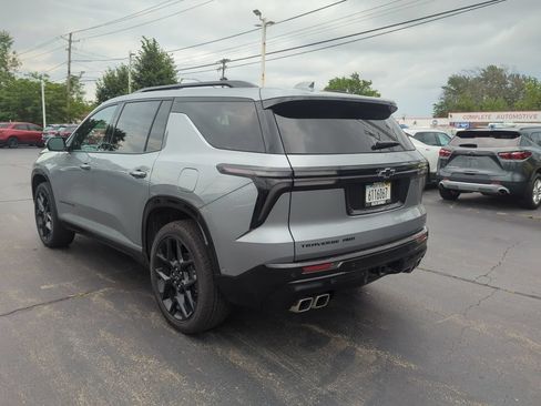 Used 2025 Chevrolet Traverse RS AWD/4WD image 7