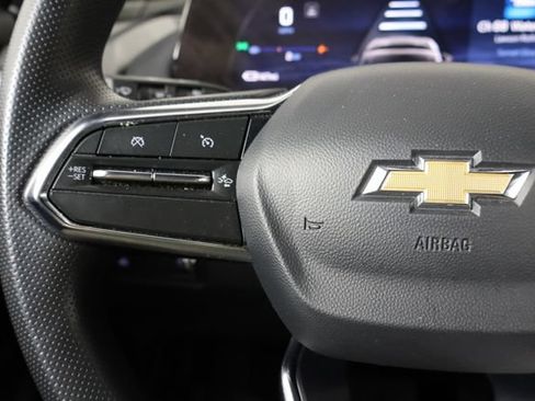 Used 2025 Chevrolet Equinox EV LT FWD image 18