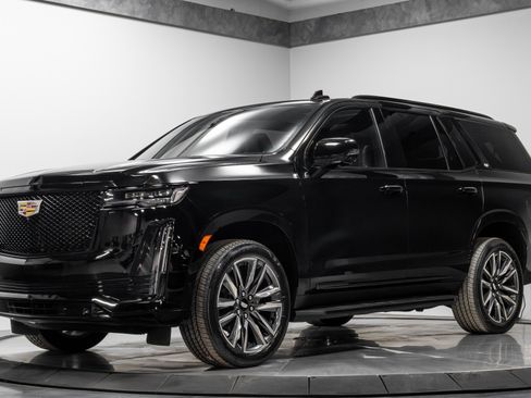 Used 2022 Cadillac Escalade Sport w/ Touring Package AWD/4WD image 2