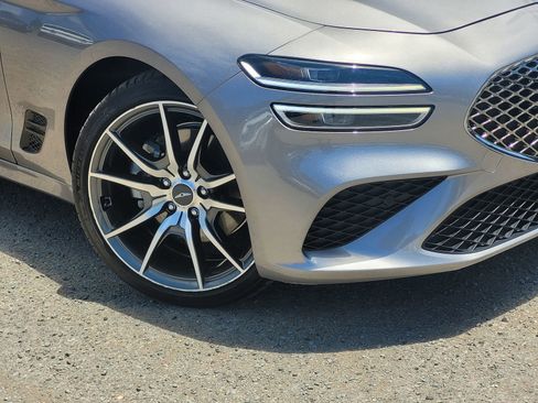 Used 2022 Genesis G70 2.0T w/ Prestige Package image 9