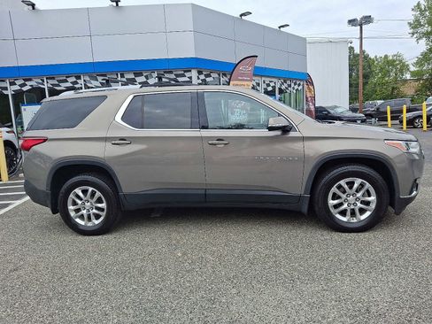 Used 2018 Chevrolet Traverse LT image 7