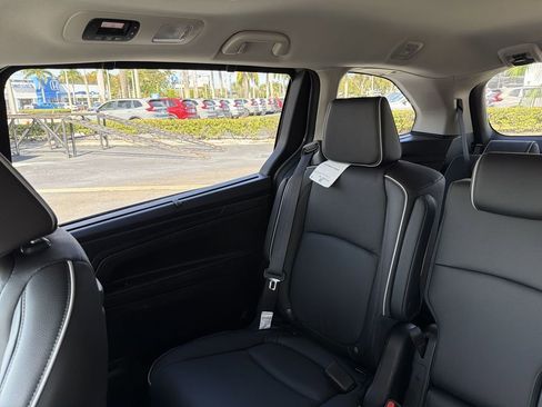 New 2026 Honda Odyssey Touring image 13