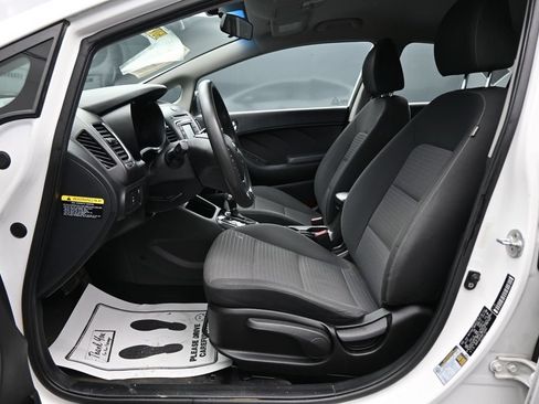 Used 2017 Kia Forte LX w/ LX Popular Package FWD image 9