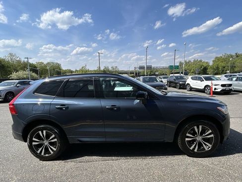 Certified 2024 Volvo XC60 B5 Core w/ Climate Package AWD/4WD image 9