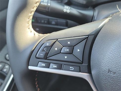 Used 2025 Nissan Sentra SR image 18