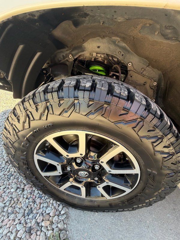 Used 2016 Toyota Land Cruiser AWD/4WD image 39