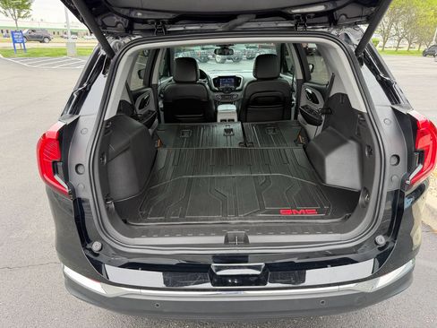 Used 2023 GMC Terrain SLT w/ Tech Package AWD/4WD image 23