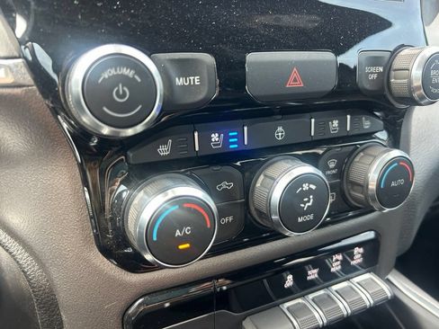 Used 2020 RAM 1500 Laramie AWD/4WD image 13