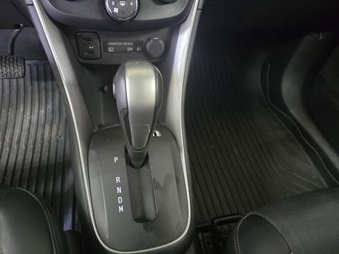 Used 2019 Chevrolet Trax LT w/ LT Convenience Package image 20