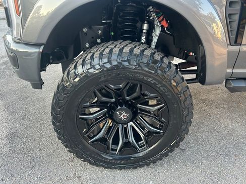 New 2026 Ford F250 Lariat w/ Black Appearance Package AWD/4WD image 19