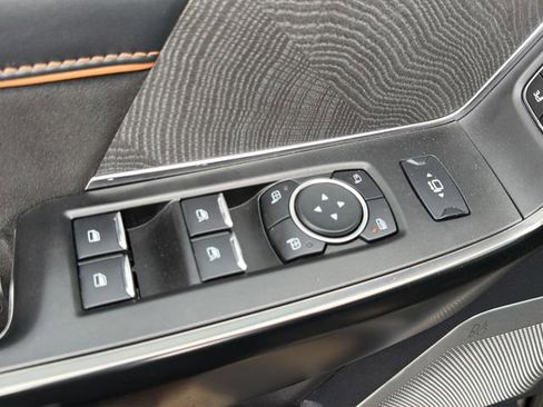 Used 2024 Ford F250 Platinum w/ Tremor Off-Road Package image 21