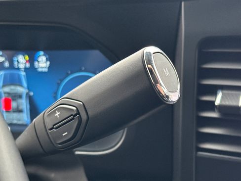 Used 2024 Ford F250 Lariat w/ Sport Appearance Package image 21